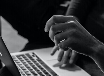 Lift-and-Shift-Traditional-Legacy-Applications-to-AWS-min